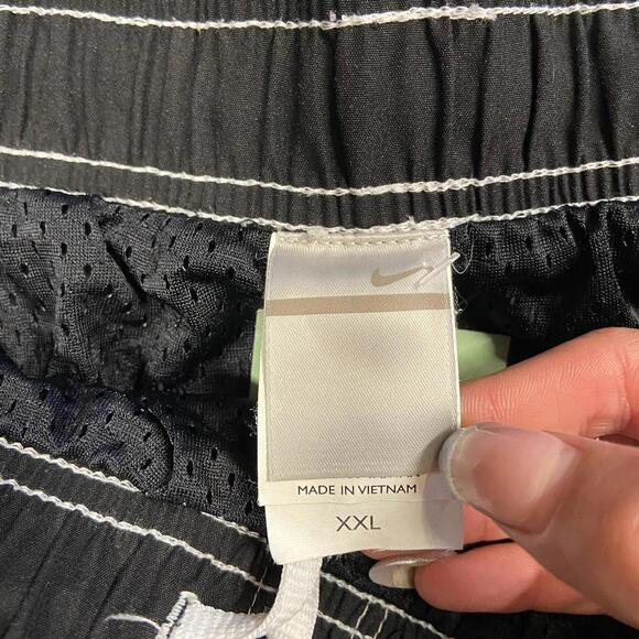 Vintage Black Nike Board Shorts - Picture 5 of 6